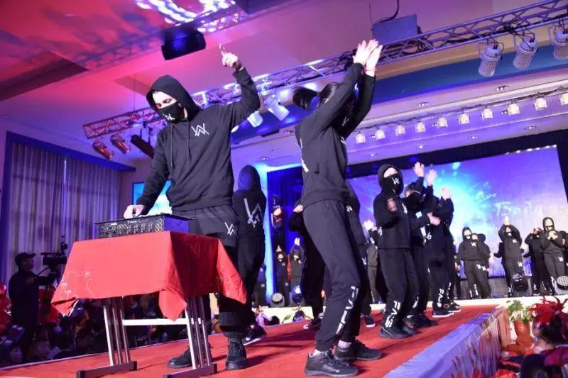 世外小学2019年"倾听音乐的心声”主题迎新活动图片_463168356949264781694283940034751631413079938662562256157830336031652518559743 世外小学2019年"倾听音乐的心声”主题迎新活动图片_463168356949264781694283940034751631413079938662562256157830336031652518559743