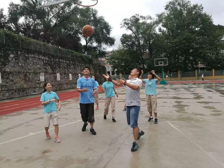 别样实践别样情 ——记初中部六年级大别山社会实践图片_255