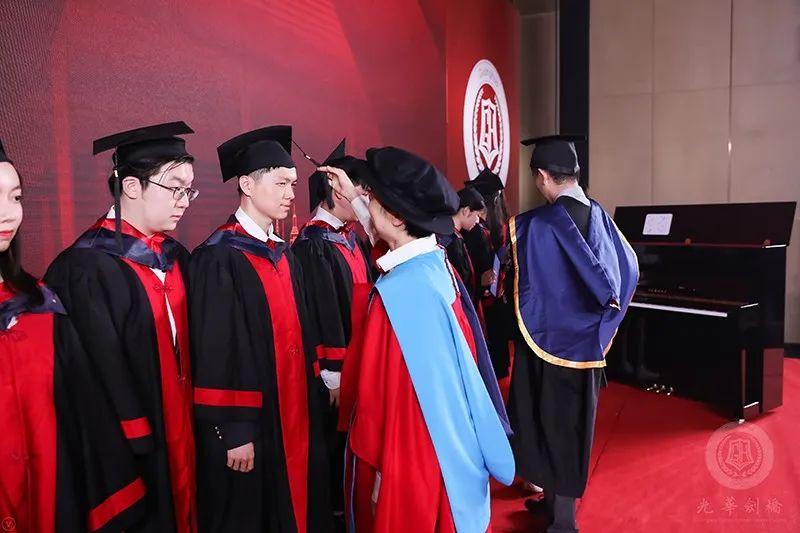 心怀感恩，筑梦远航 |2020届光华剑桥毕业典礼图片_72057594037927935