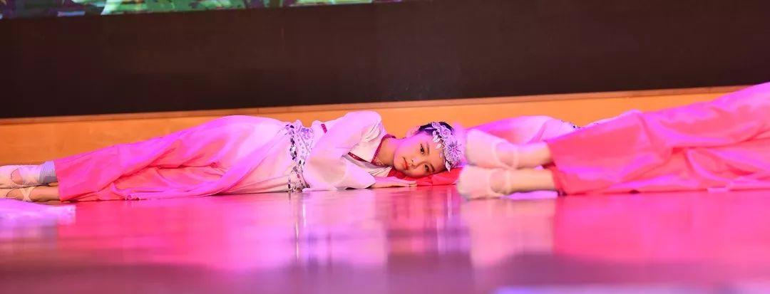 秀才艺,展童真,庆六一 Talent Show Brightens Our Childhood图片_1073741823 秀才艺,展童真,庆六一 Talent Show Brightens Our Childhood图片_1073741823