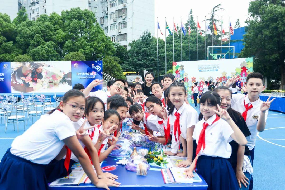 预见未来的自己——世外小学双语部五年级毕业典礼图片_36028797018963967