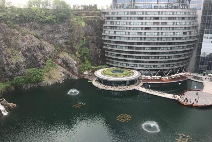 春游,游走在建筑中的艺术里图片_1 春游,游走在建筑中的艺术里图片_1