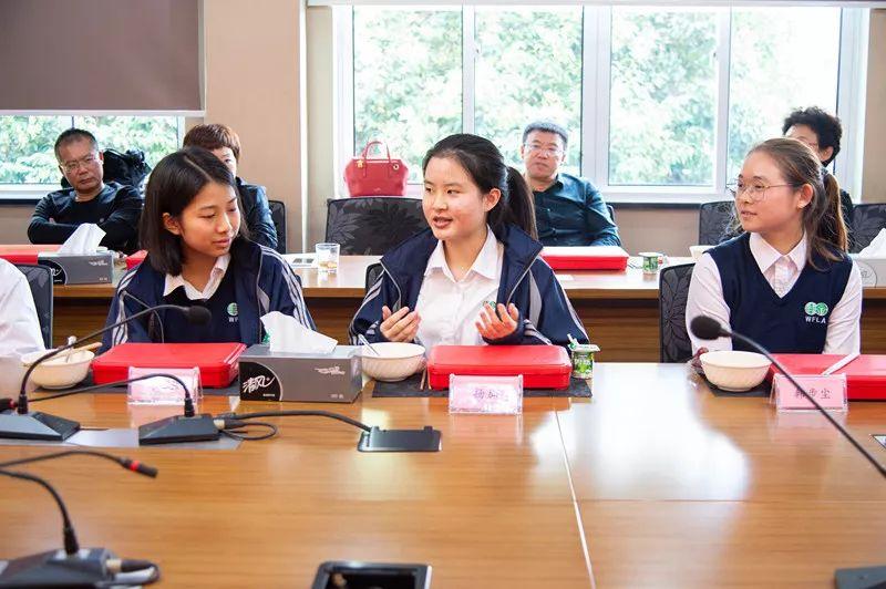 向内发掘   对外探索 ——记“与校长共进午餐” 校长特别奖获奖学生座谈活动图片_7