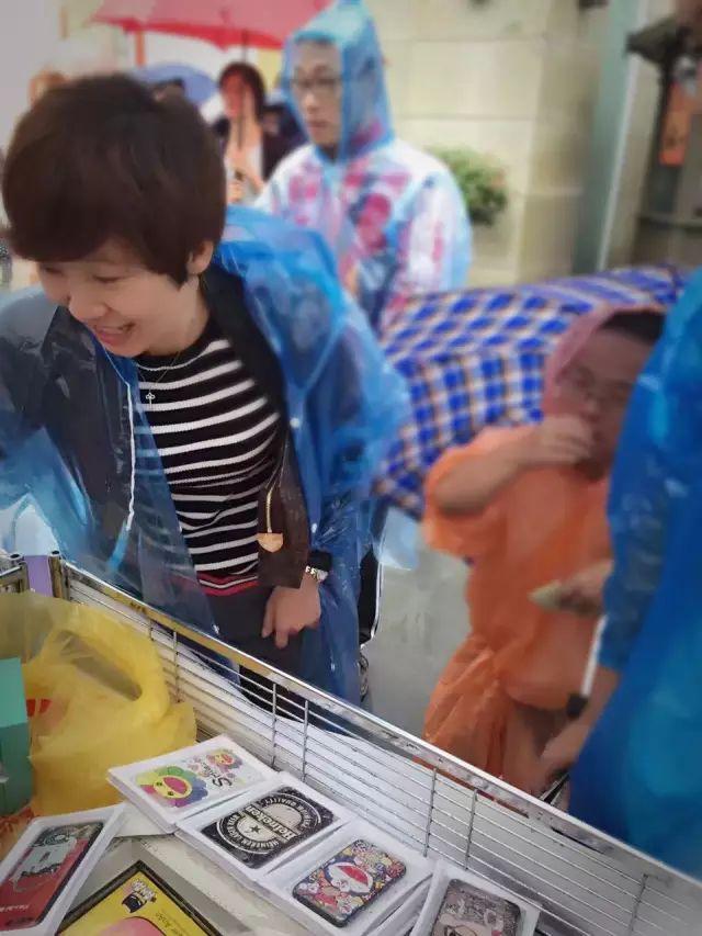 秋雨之福——国际部美加鲁冰花舍公益在行动图片_2047