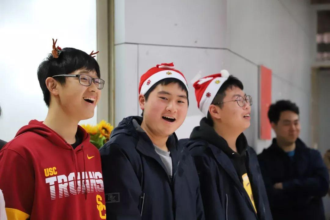 薪火相传,为梦远航 | 记西南位育中学国际部校友返校日活动图片_4095 薪火相传,为梦远航 | 记西南位育中学国际部校友返校日活动图片_4095