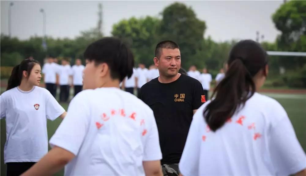 青春无极限  硬骨傲苍穹——记2015尚德国际部新生训练营图片_255