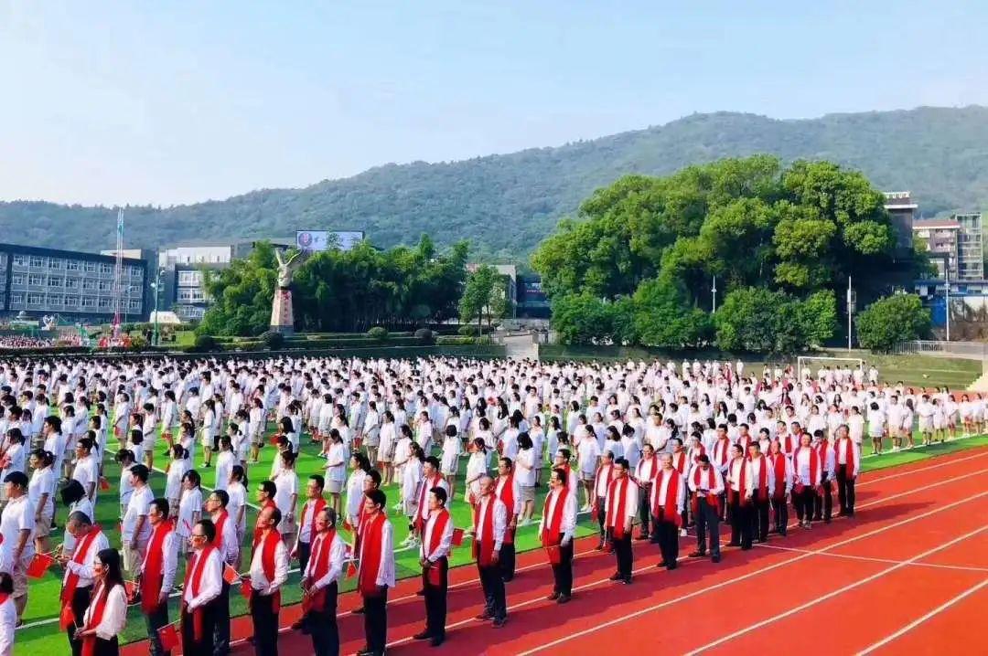 @光华学子，快来找你的专属思念瓶，把对学校思念装进去！记得截图发圈哦~图片_295147905179352825855