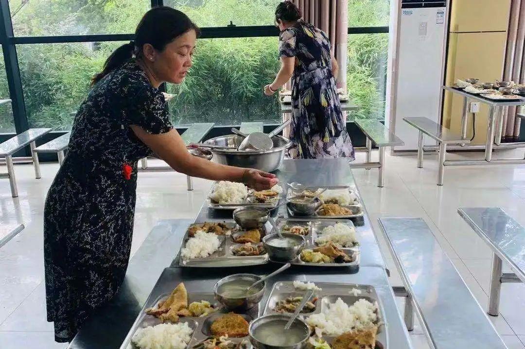 @光华学子，快来找你的专属思念瓶，把对学校思念装进去！记得截图发圈哦~图片_309485009821345068724781055