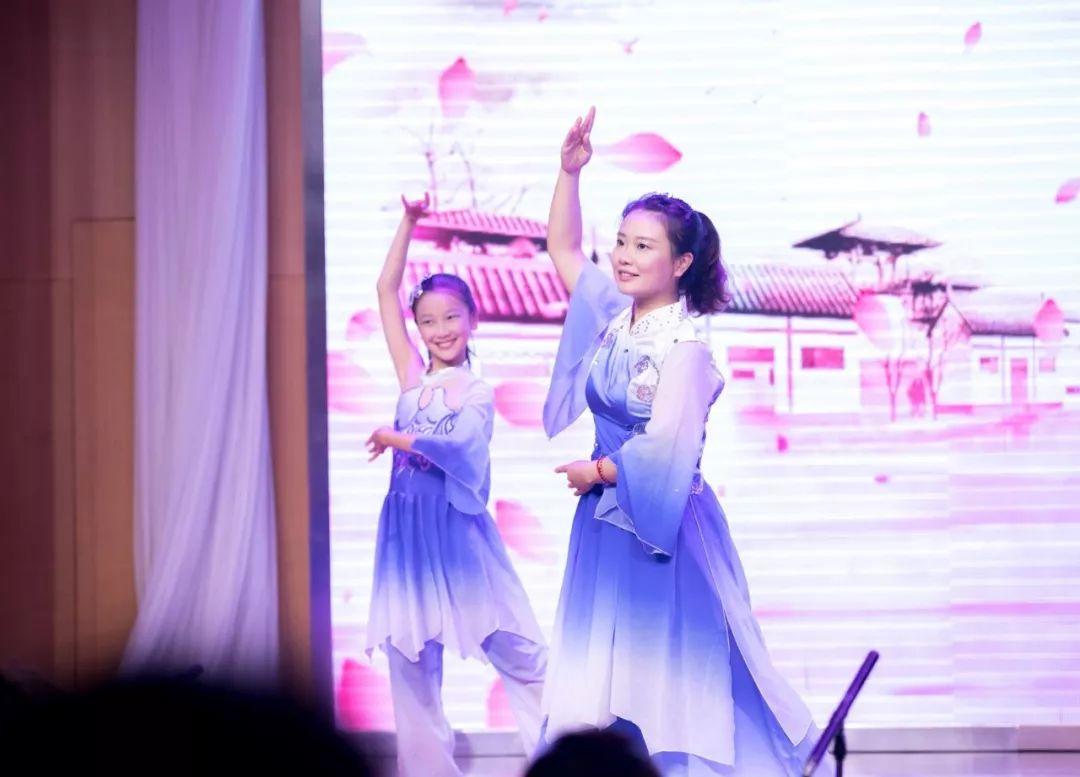 花香满径,与你同行 | Happy Teachers' Day!图片_2097151 花香满径,与你同行 | Happy Teachers' Day!图片_2097151
