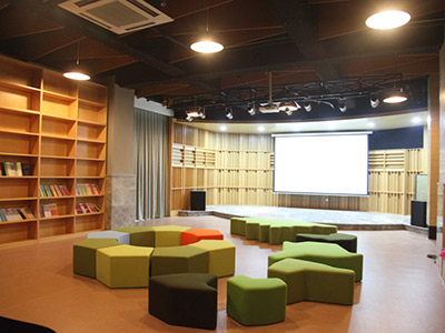 华南师范大学附属外国语学校(国际部)