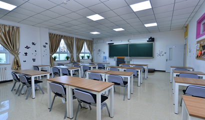 北京市中关村外国语学校（国际部）