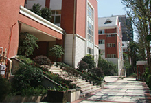 成都金苹果公学