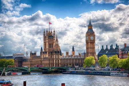 英国大学文书要求汇总 来看目标大学最爱怎样的PS内容图片_2