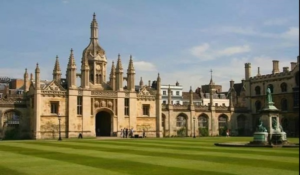 英国大学排名洗牌，牛津蝉联榜首，UCL无缘前十内容图片_25