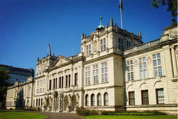 2021申请英国建筑学Alevel条件有多高  看看这10所红砖大学录取条件就知道了内容图片_2