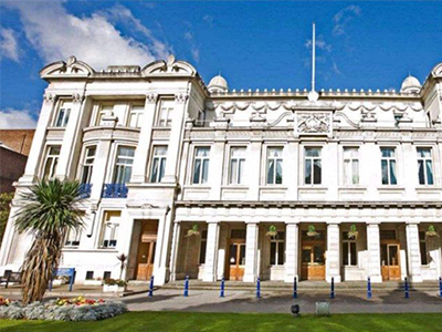 英国法律专业Alevel入学要求 这TOP10大学很低要求只要ABB