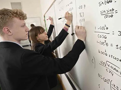 没达到这个要求 我劝你别选ALEVEL进阶数学