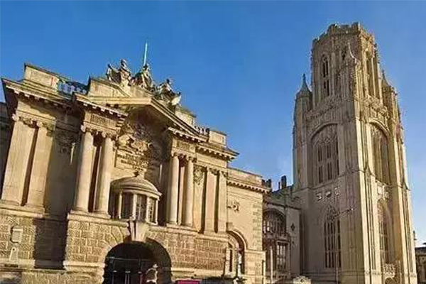 布里斯托本科商科专业Alevel要求    想学商科Alevel最少要3A内容图片_1