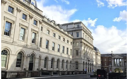 KCL大学ALEVEL要求有多高 最好进的10个专业都在这里了内容图片_1