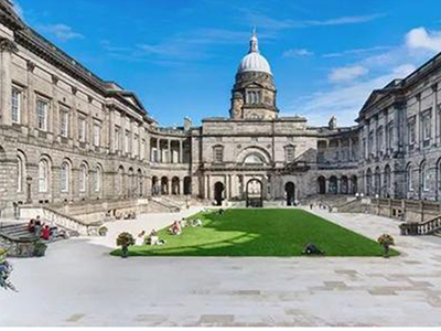爱丁堡大学本科费用是多少？不同专业费用也不同不可一概而论哦