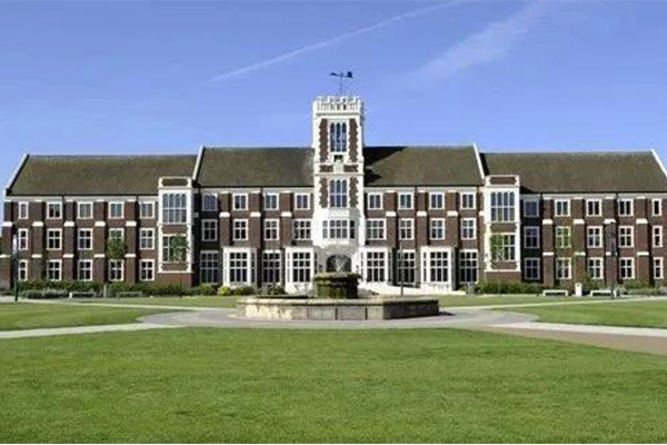 2022年拉夫堡大学本科申请条件汇总 这所被授予皇家宪章并得了三重认证的实力强悍的院校你了解过吗内容图片_1