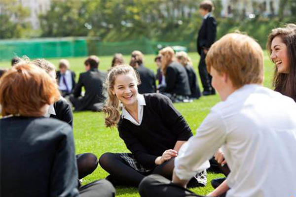 英国开学时间为3月8日？英国首相已宣布了英国解封路线了内容图片_2