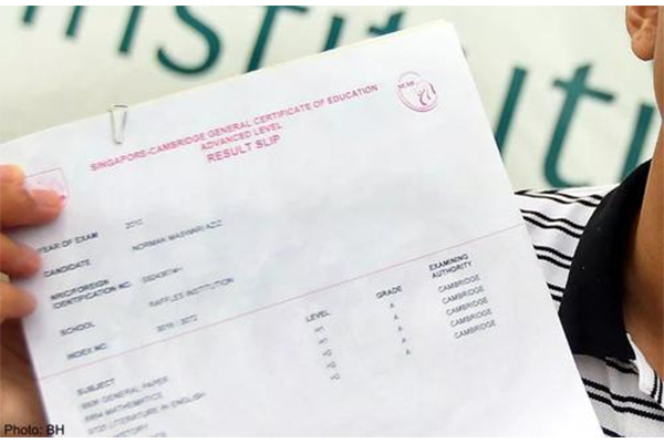 AS和A2预估成绩哪个更重要？大学又是根据哪个成绩发放的呢？　