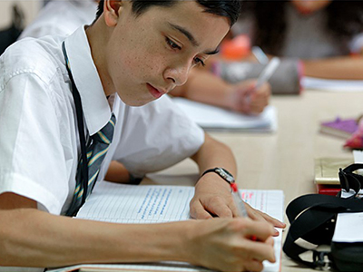 ALEVEL经济考试大题怎么写 换位思考更好拿分