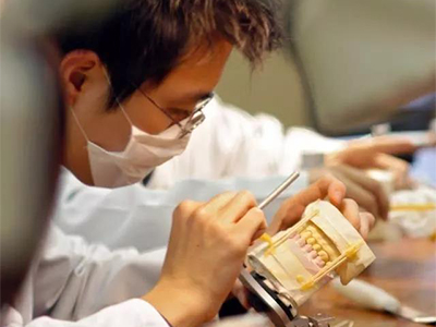 香港大学牙医专业ALEVEL要求介绍 起码2个A*才能申请成功