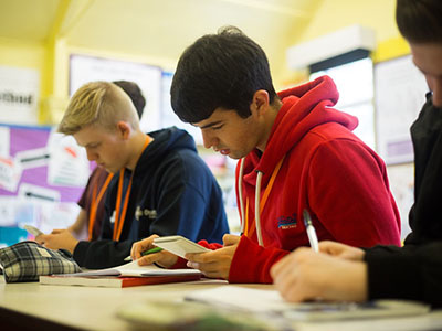 ALEVEL数学力学有哪些实用答题技巧 强调公式运算很关键