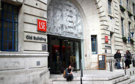 LSE伦敦政治经济学院金融专业本科申请条件有多高？官方说考A*AA还不够内容图片_1