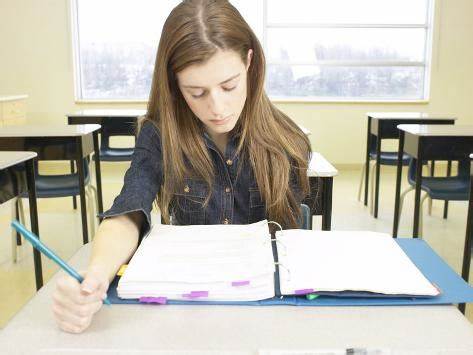 gcse考试时间多长？每张卷子105-135分钟不等 加起来要考1个月