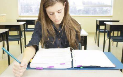 gcse考试时间多长？每张卷子105-135分钟不等 加起来要考1个月内容图片_1