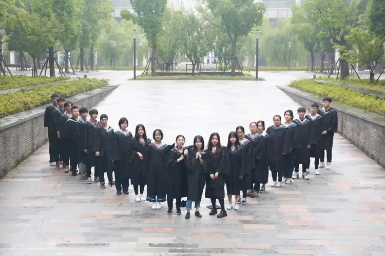 上实剑桥怎么样?英国 美国大学录取都很强的