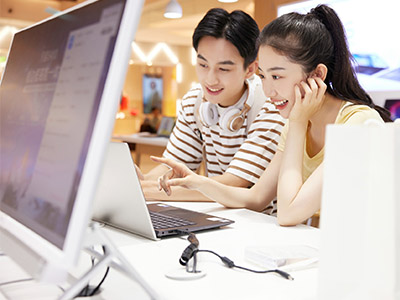 如何参加2021英国大学补录 打电话效率更高