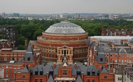 英国大学留学费用高不高 帝国理工堪称“吸金兽”内容图片_1