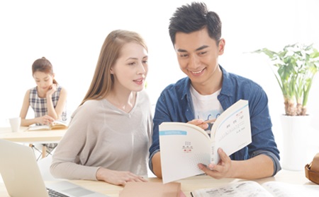 alevel重考影响申请?G5和王爱曼华的态度差别有点大内容图片_1