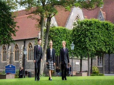 英国私校16+申请难度大吗?别怕,模拟考试帮你提前备战!