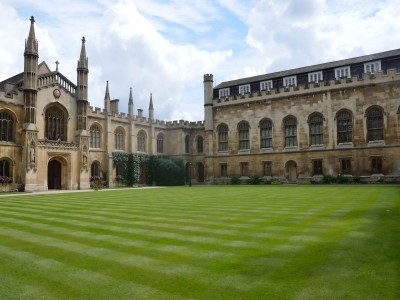 英国本科申请最偏爱国际生的学校来了,top10分别是…