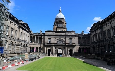 爱丁堡大学申请要求调整?爱大25年调整小语种申请要求内容图片_1