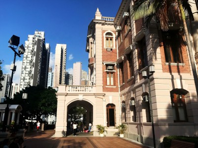 香港本科申请要注意些什么?英港同申要怎么准备?